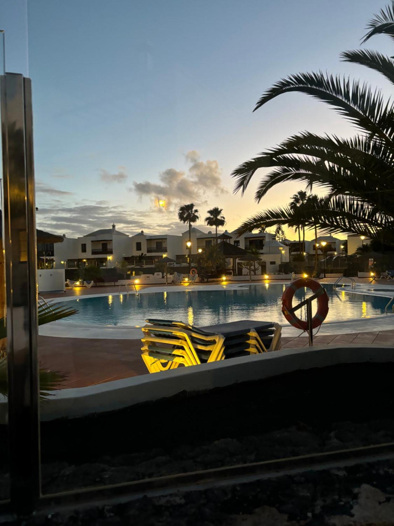 Casa Amplia Y Moderna De 3 Habitaciones En Complejo Con Piscina Costa Teguise Εξωτερικό φωτογραφία
